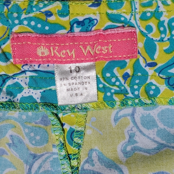 Size 10 Capri Crop Pants with Tortoises, Key West - Picture 6 of 6